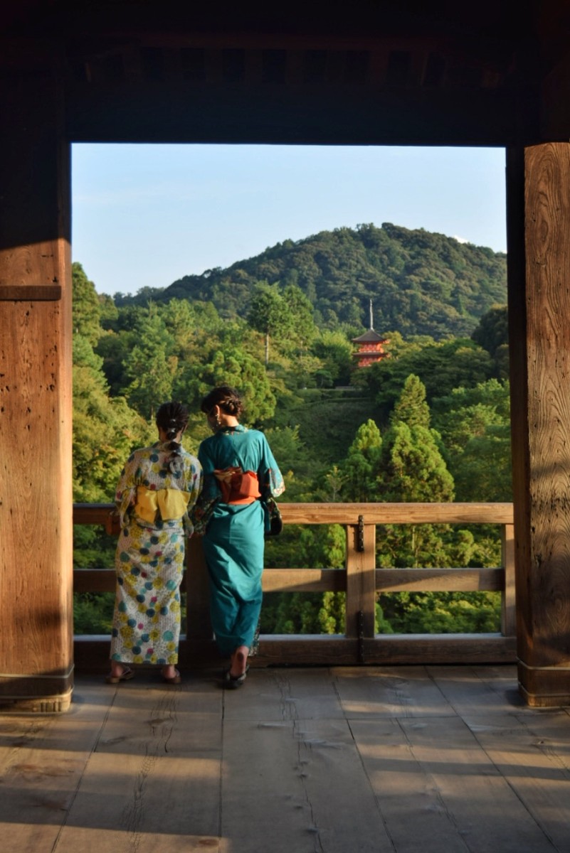 2020-08-23 Kimonos at Sundown